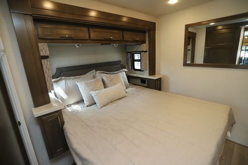 2025 Renegade Rv Verona 36VSB Super C