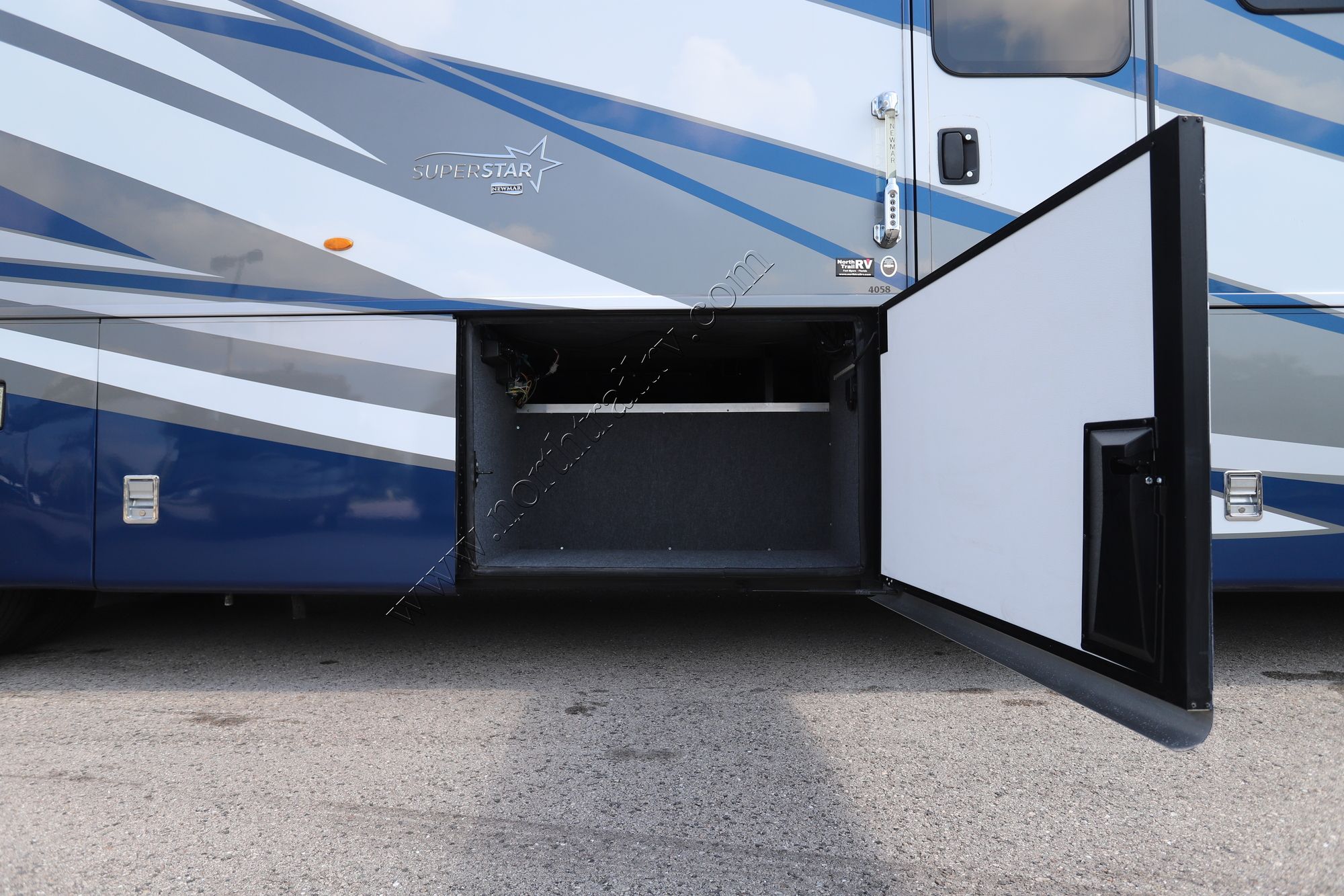 Used 2021 Newmar Super Star 4058 Super C  For Sale