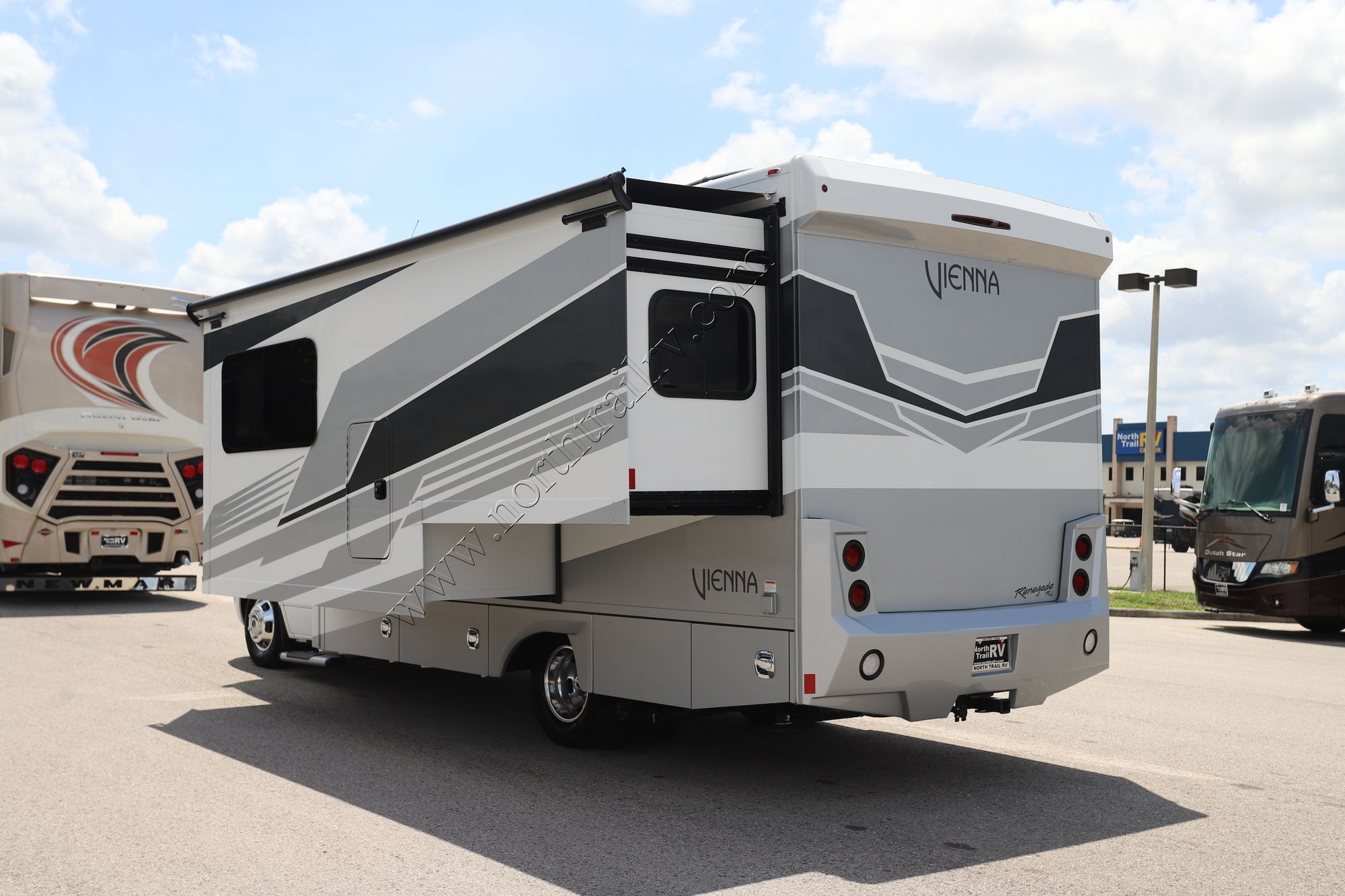 New 2025 Renegade Rv Vienna 25FWC Class C  For Sale