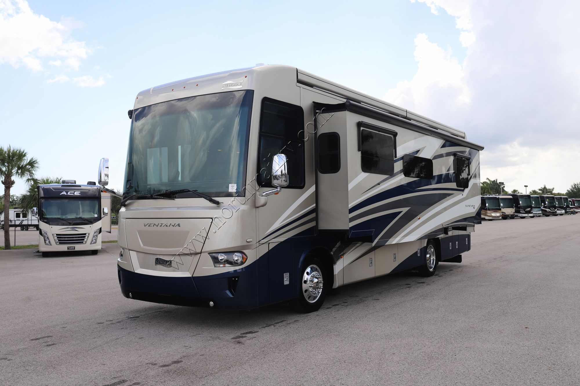 Used 2020 Newmar Ventana 3407 Class A  For Sale