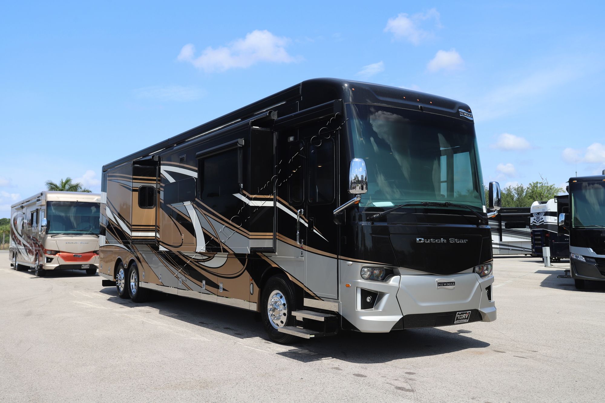 Used 2021 Newmar Dutch Star 4369 Class A  For Sale