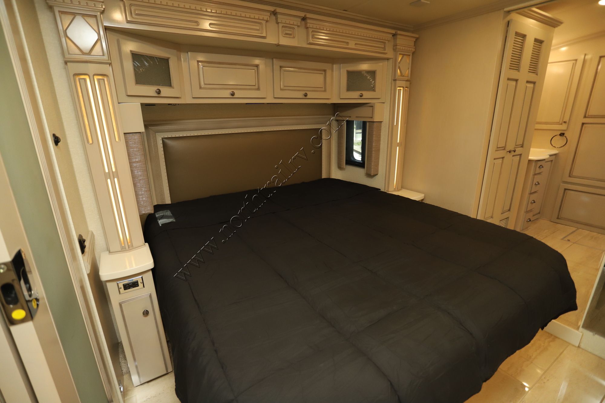 Used 2021 Newmar Dutch Star 4369 Class A  For Sale