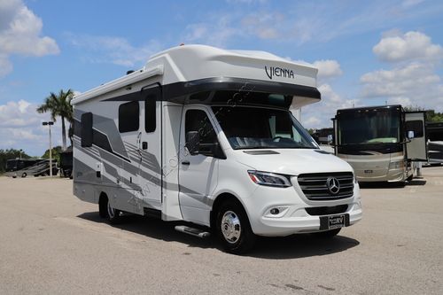 2025 Renegade Rv Vienna 25FWC Class C