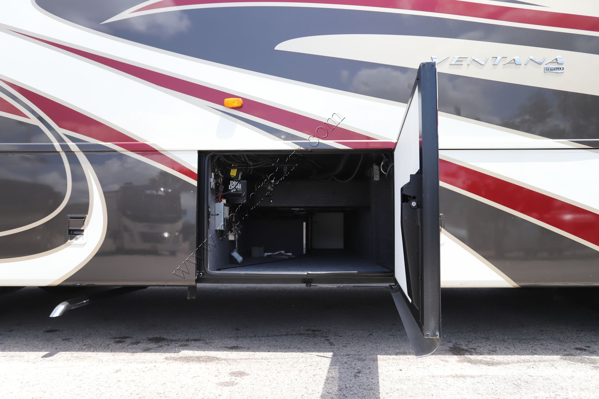 Used 2015 Newmar Ventana 3437 Class A  For Sale