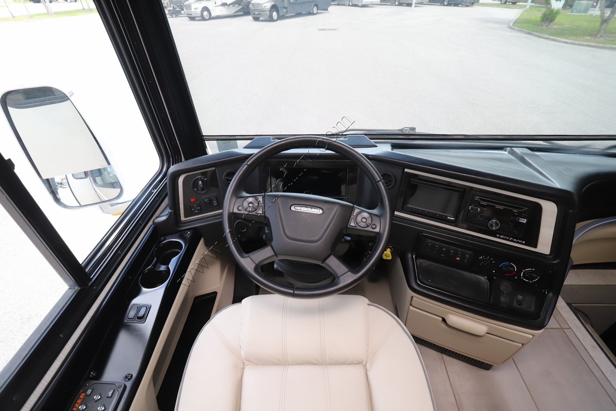Used 2020 Newmar Ventana 3407 Class A  For Sale