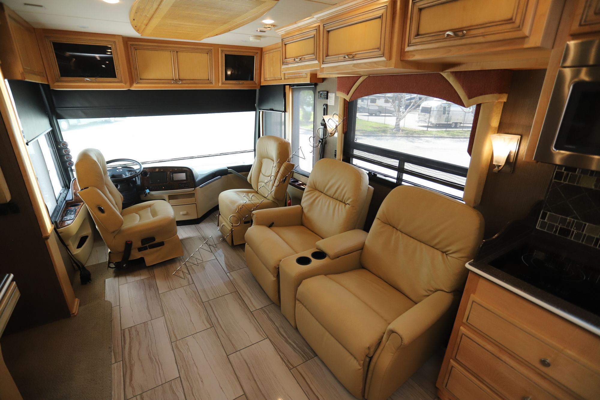 Used 2015 Newmar Ventana 3437 Class A  For Sale