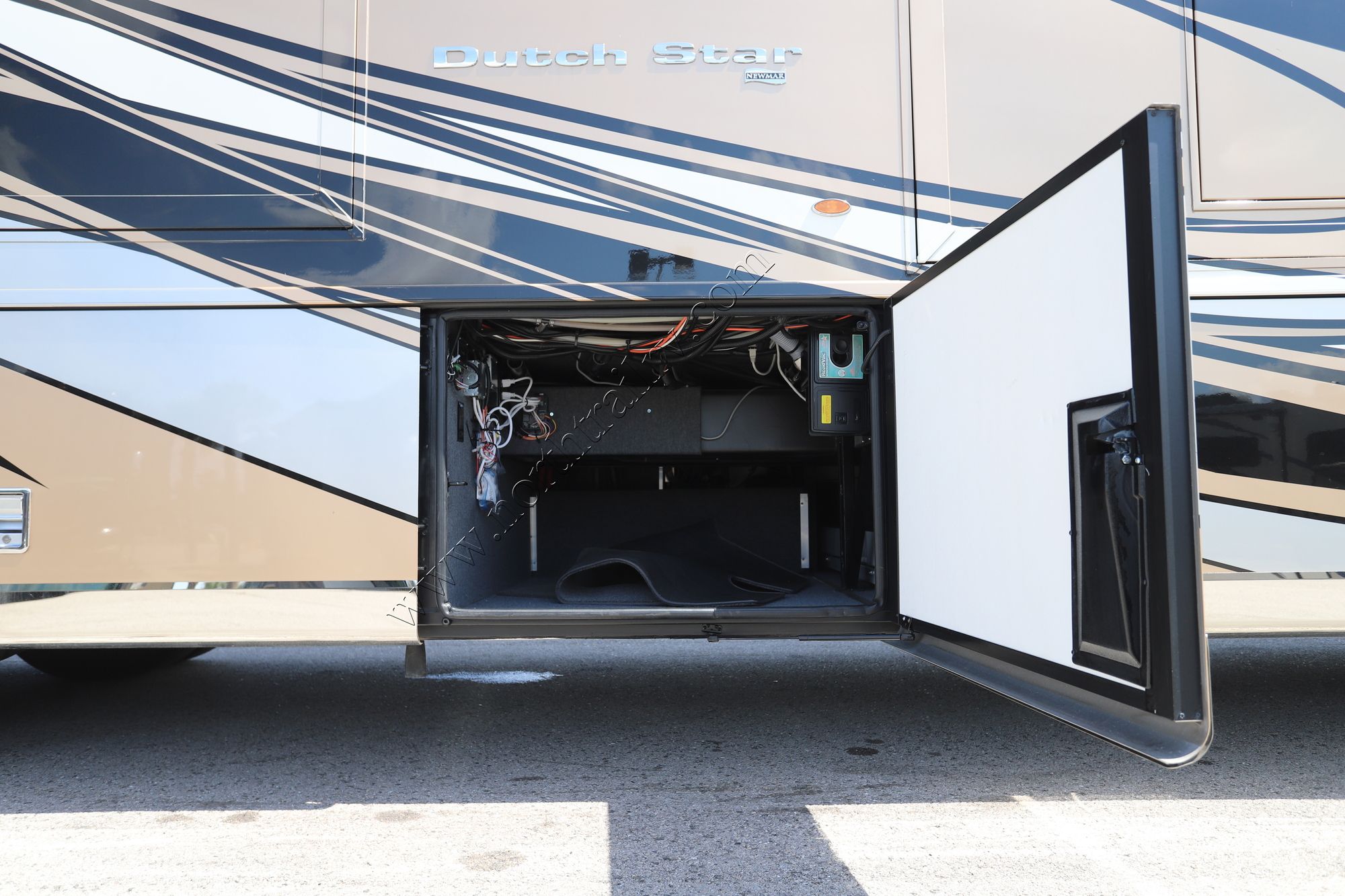 Used 2021 Newmar Dutch Star 4369 Class A  For Sale