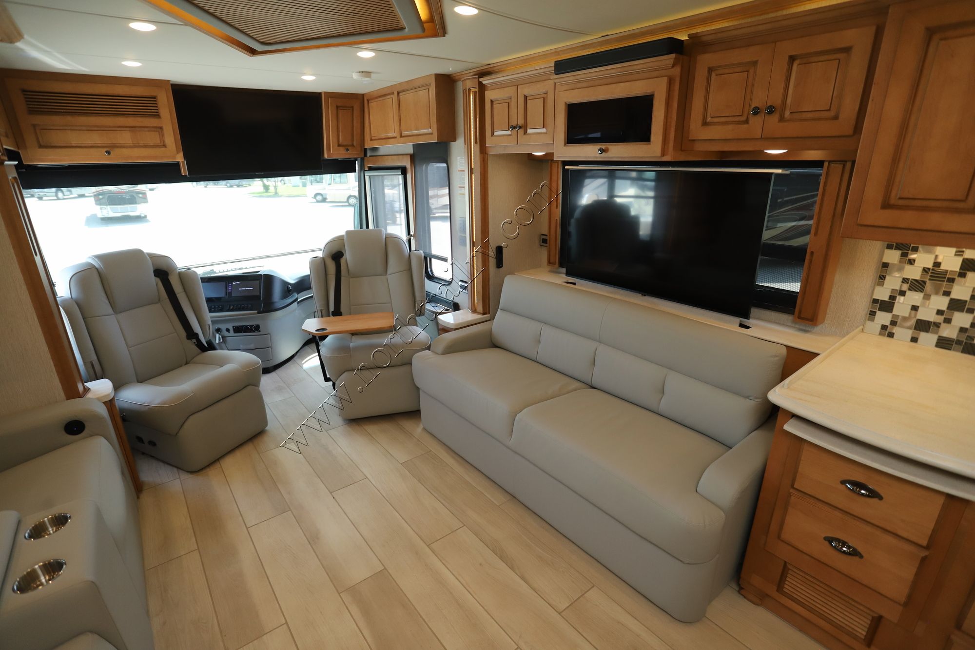 Used 2022 Newmar Dutch Star 4369 Class A  For Sale