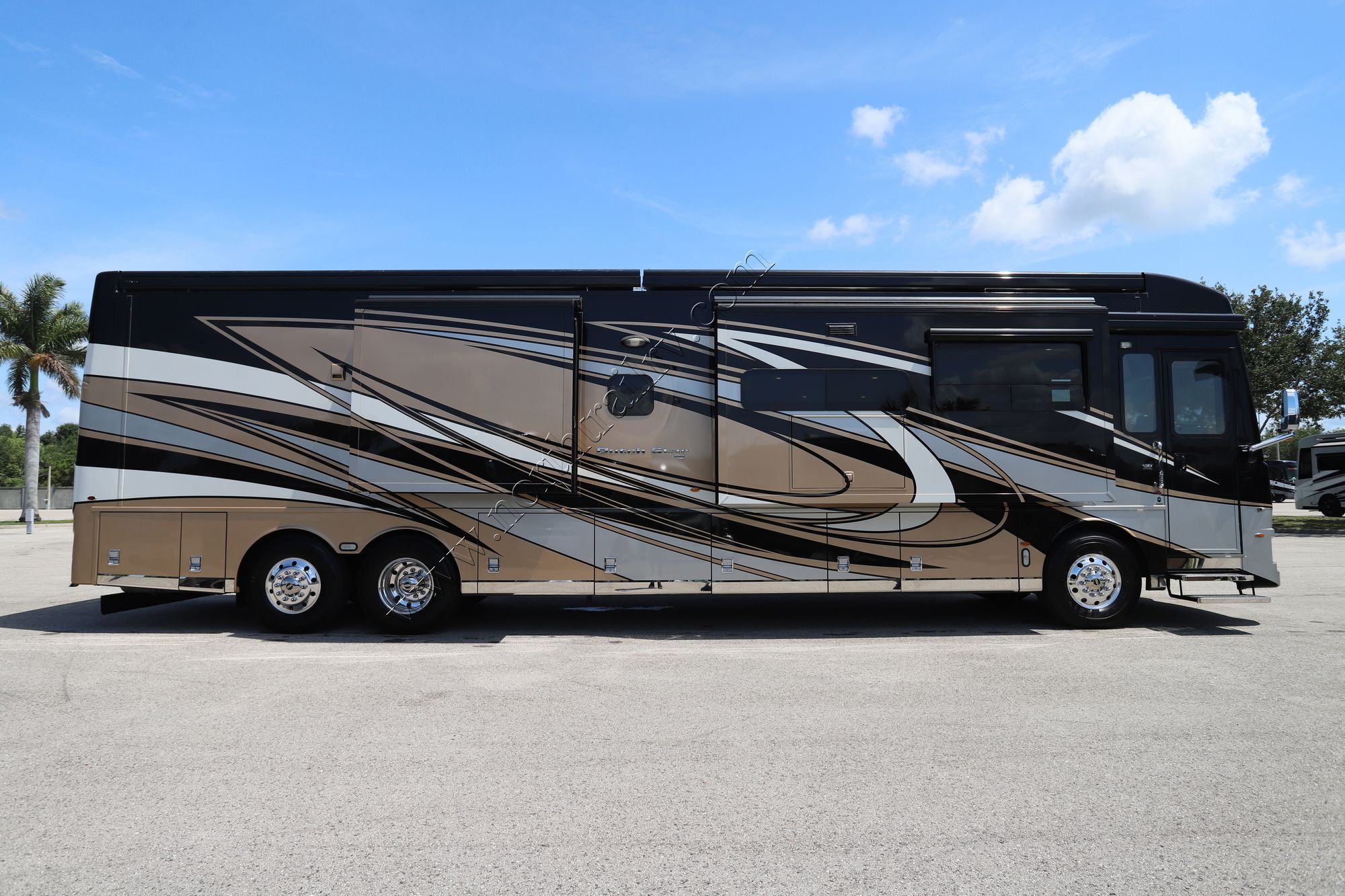 Used 2021 Newmar Dutch Star 4369 Class A  For Sale