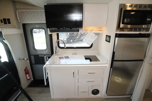 2025 Renegade Rv Vienna 25FWC Class C