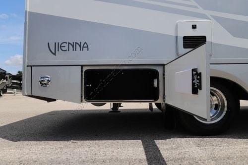 2025 Renegade Rv Vienna 25FWC Class C