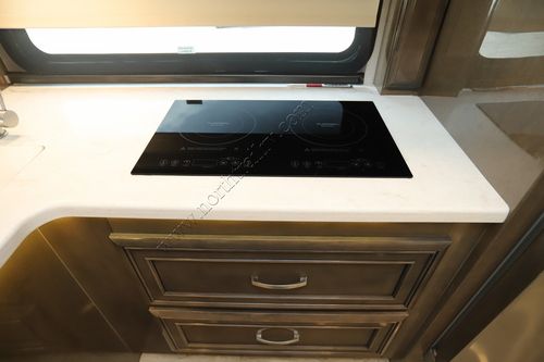 2022 Jayco Seneca Prestige 37K