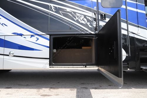 2022 Jayco Seneca Prestige 37K