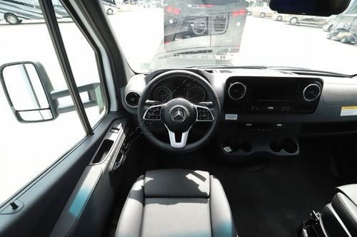 2025 Renegade Rv Vienna 25RML Class C