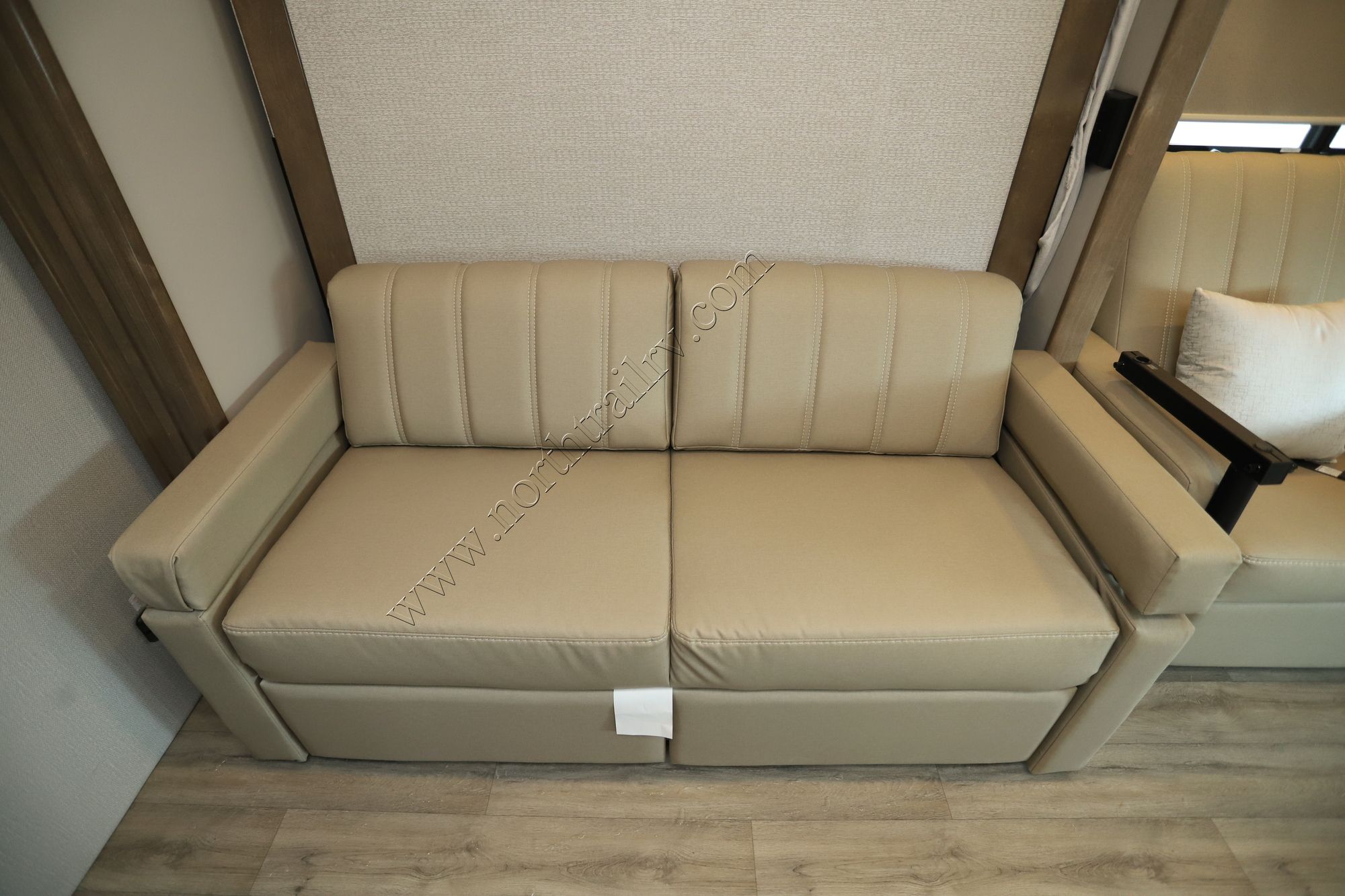 New 2025 Renegade Rv Vienna 25RML Class C  For Sale