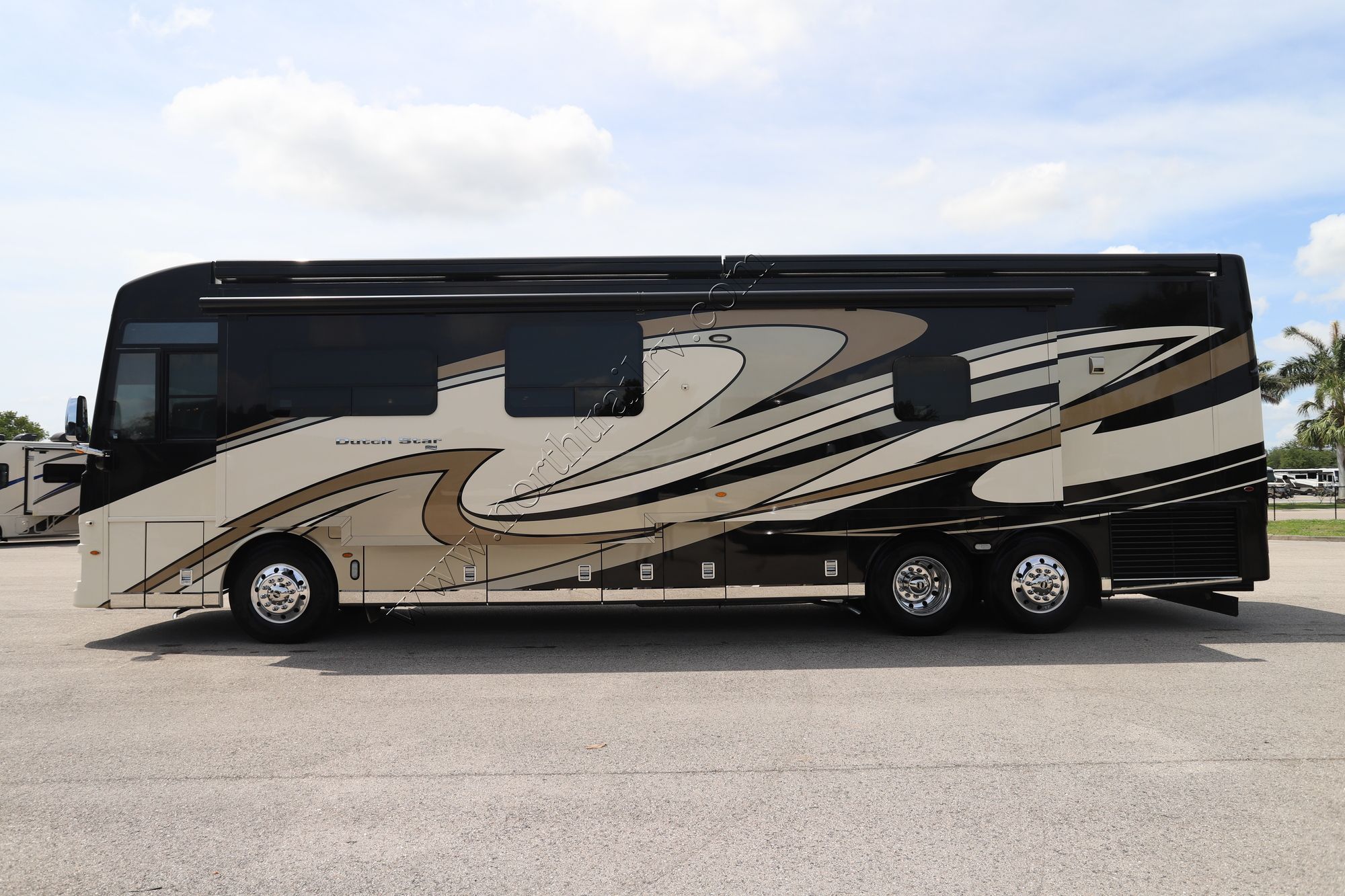 Used 2020 Newmar Dutch Star 4081 Class A  For Sale