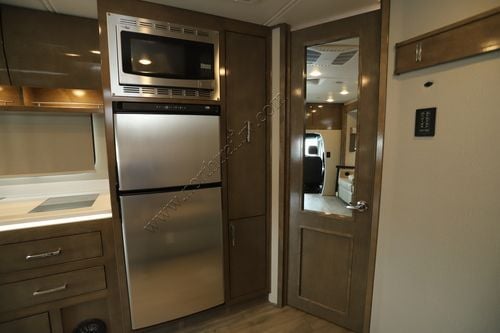 2025 Renegade Rv Vienna 25RML Class C