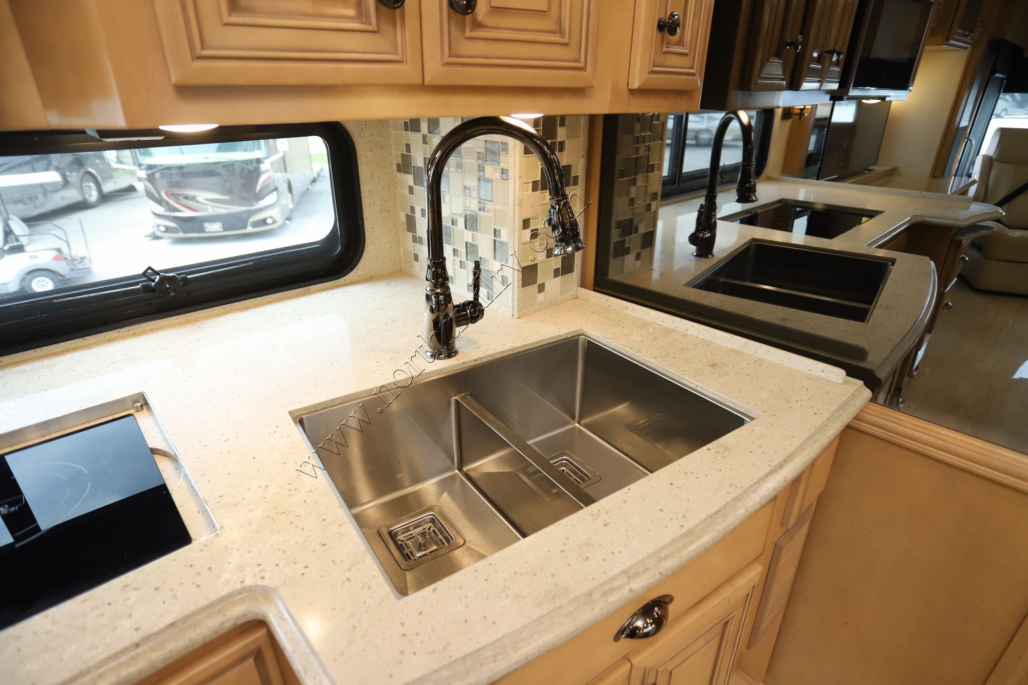 Used 2020 Newmar Dutch Star 4081 Class A  For Sale