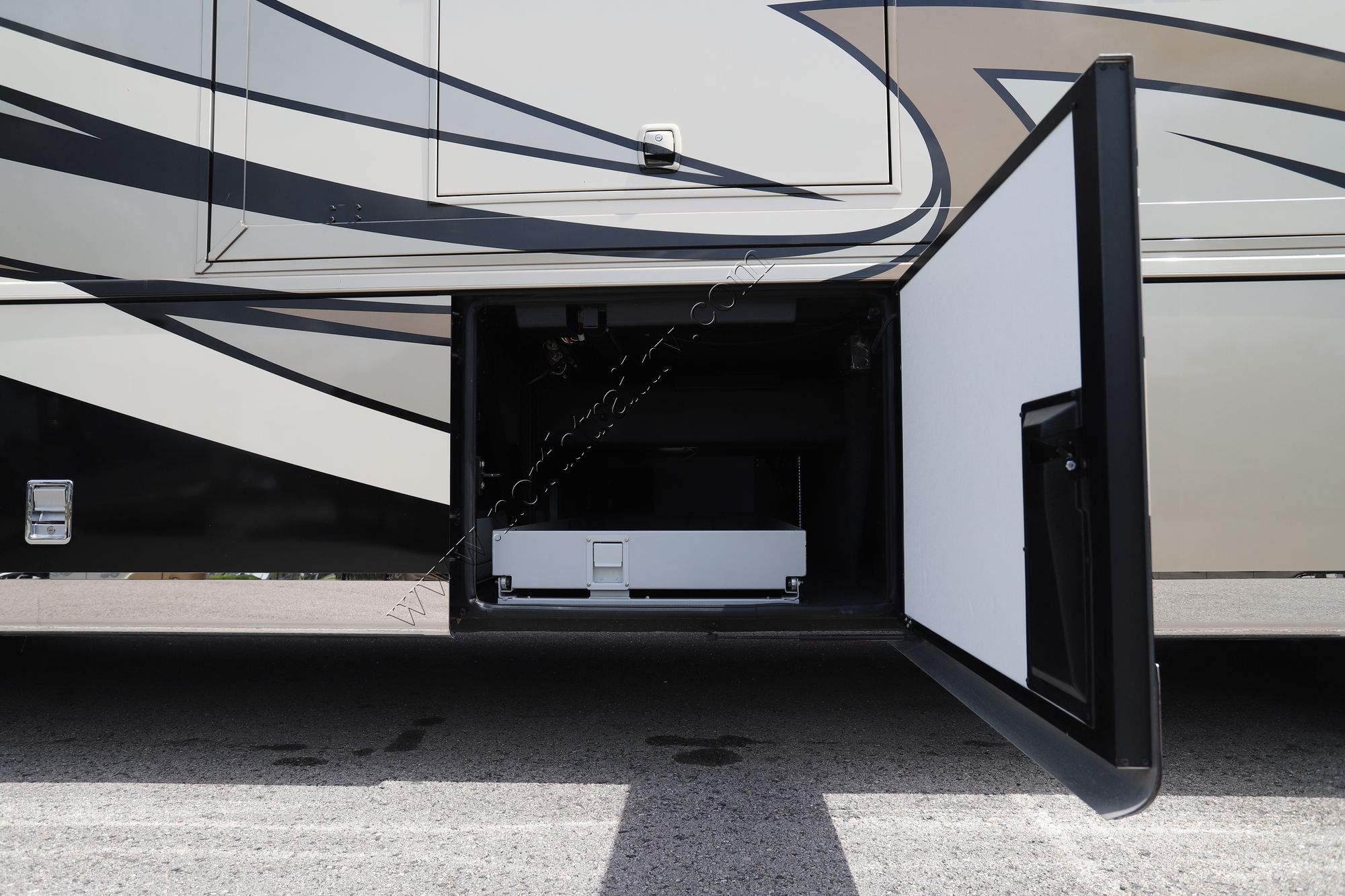 Used 2020 Newmar Dutch Star 4081 Class A  For Sale