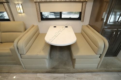 2022 Jayco Seneca Prestige 37K