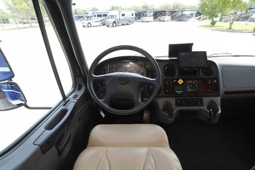2022 Jayco Seneca Prestige 37K