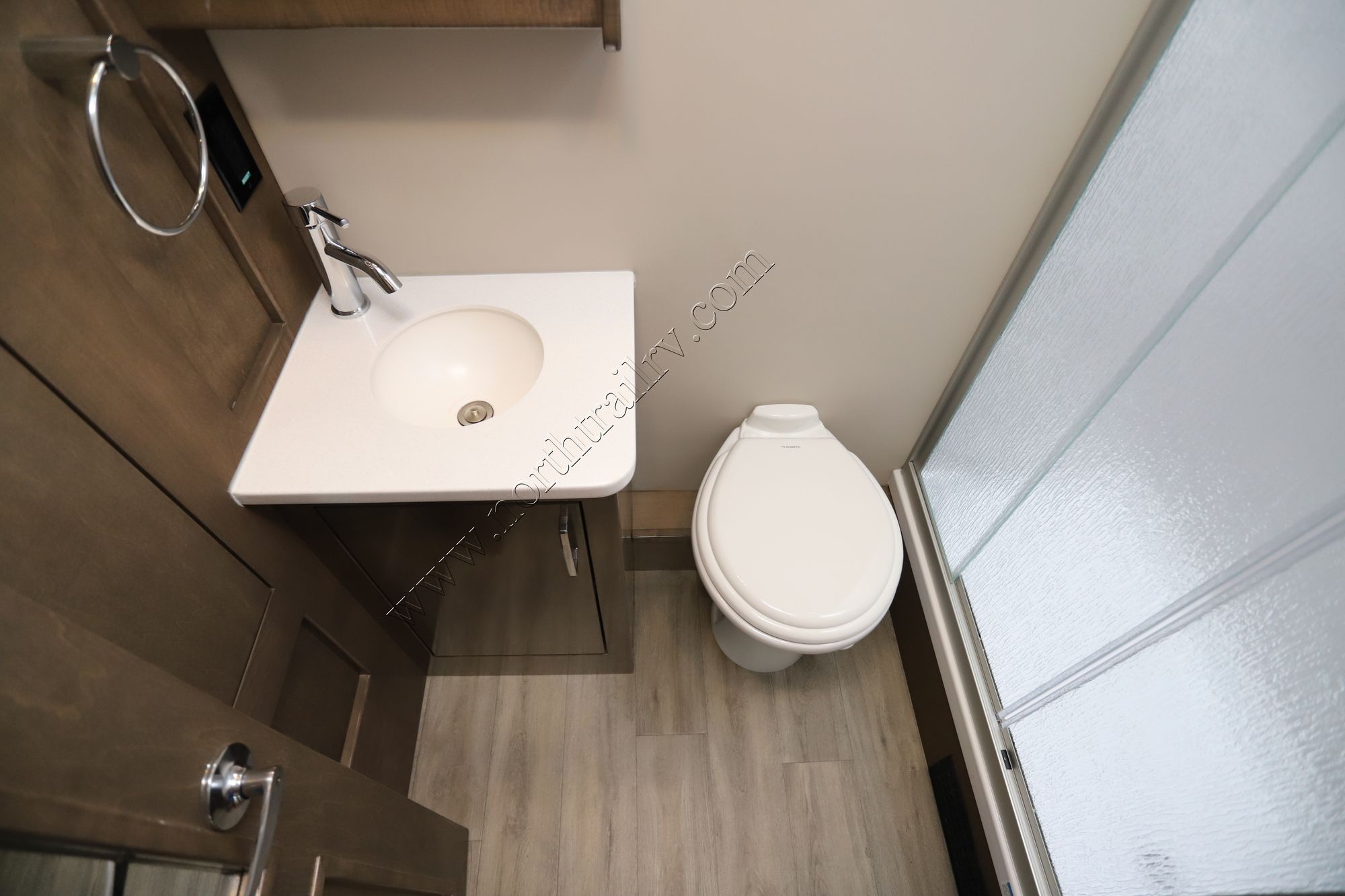 New 2025 Renegade Rv Vienna 25RML Class C  For Sale