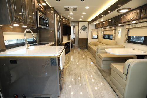 2022 Jayco Seneca Prestige 37K