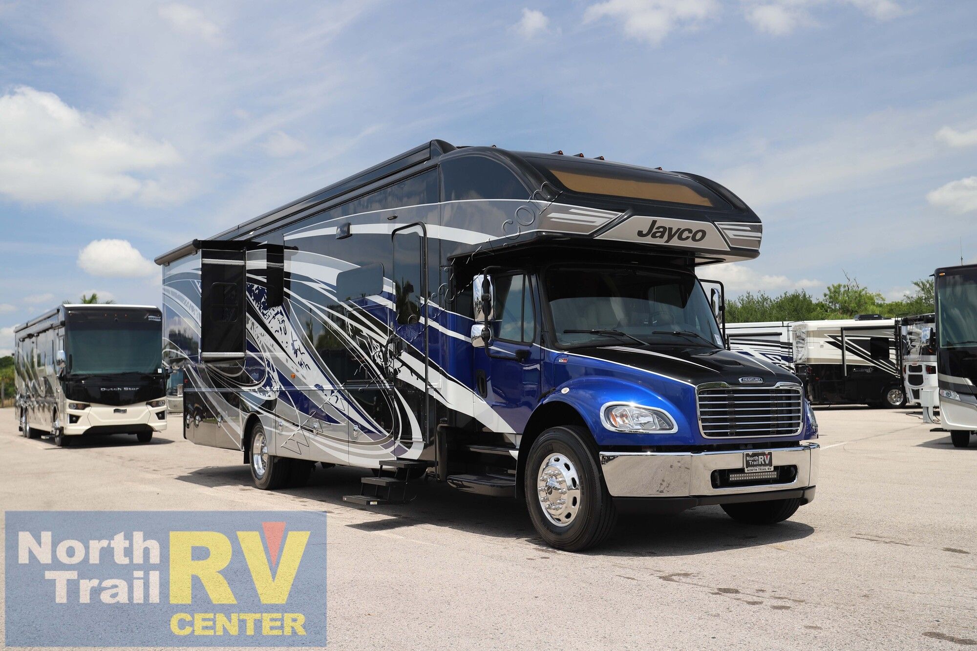 Used 2022 Jayco Seneca Prestige 37K Super C  For Sale