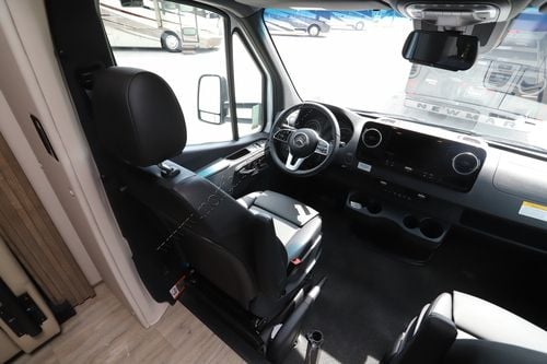 2025 Renegade Rv Vienna 25RML Class C