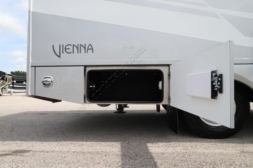 2025 Renegade Rv Vienna 25RML Class C