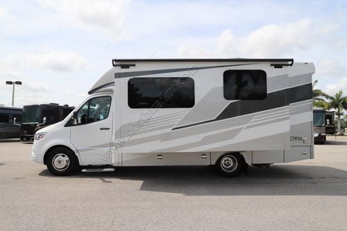 2025 Renegade Rv Vienna 25RML Class C