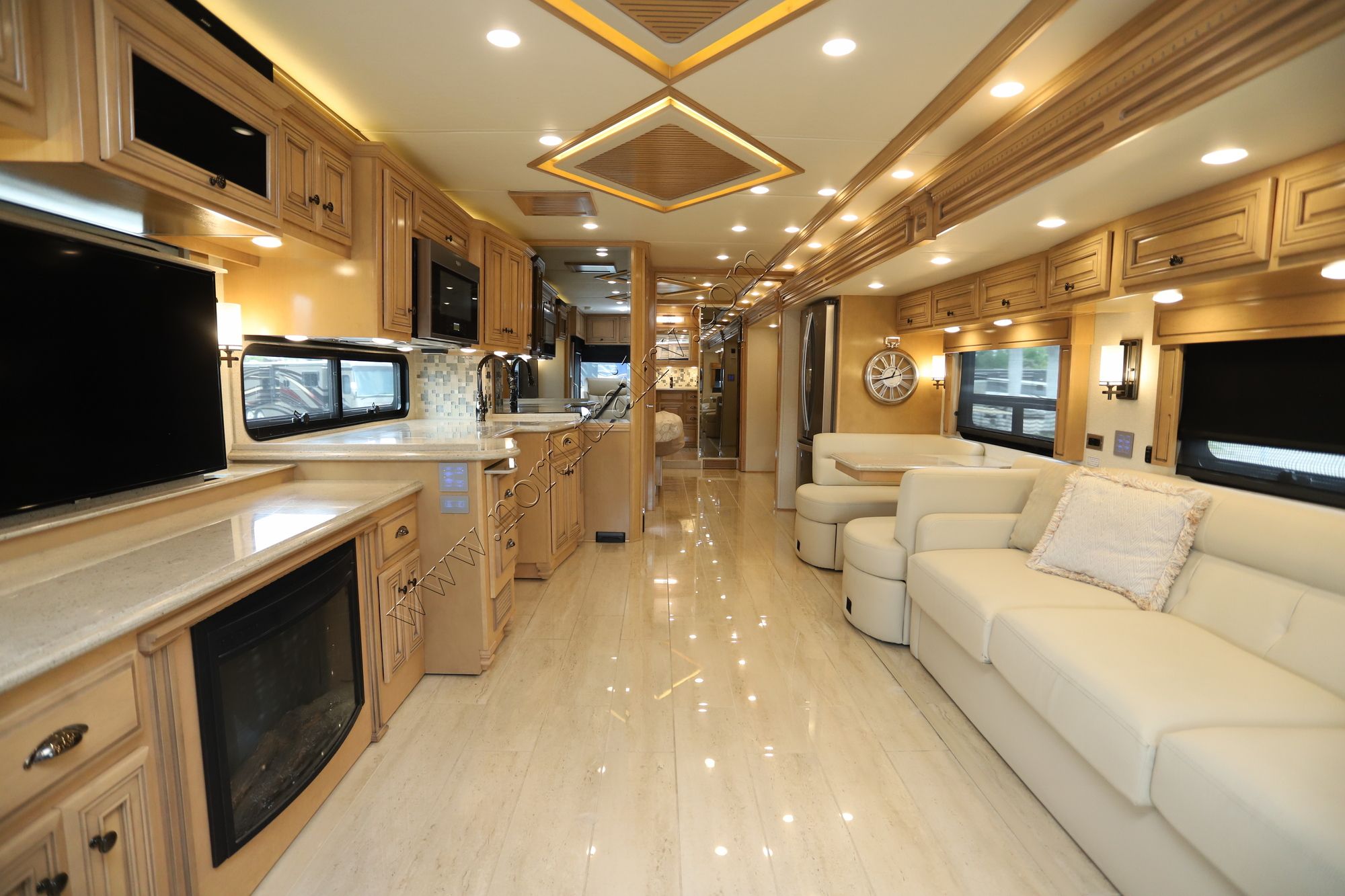 Used 2020 Newmar Dutch Star 4081 Class A  For Sale