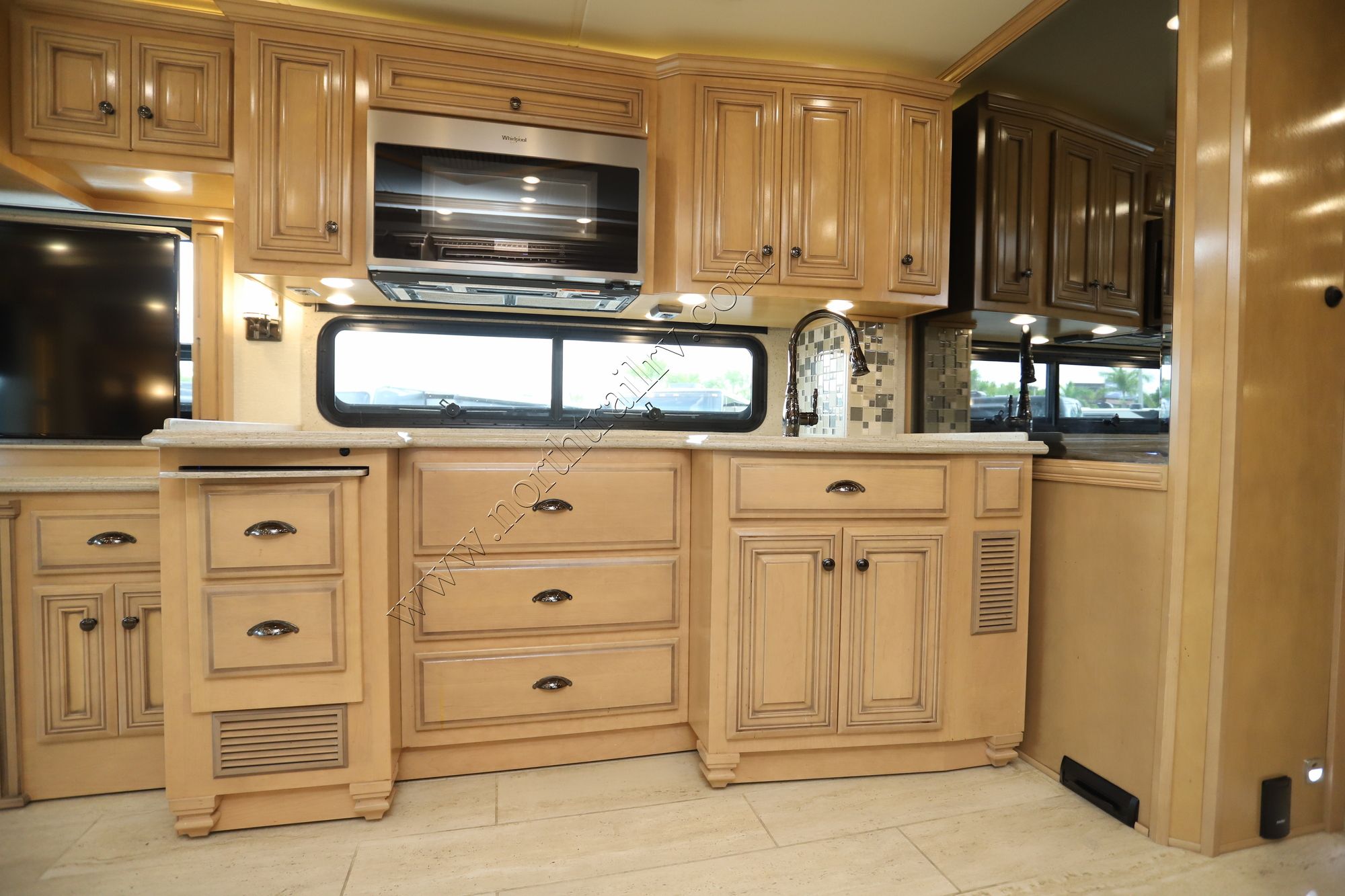 Used 2020 Newmar Dutch Star 4081 Class A  For Sale