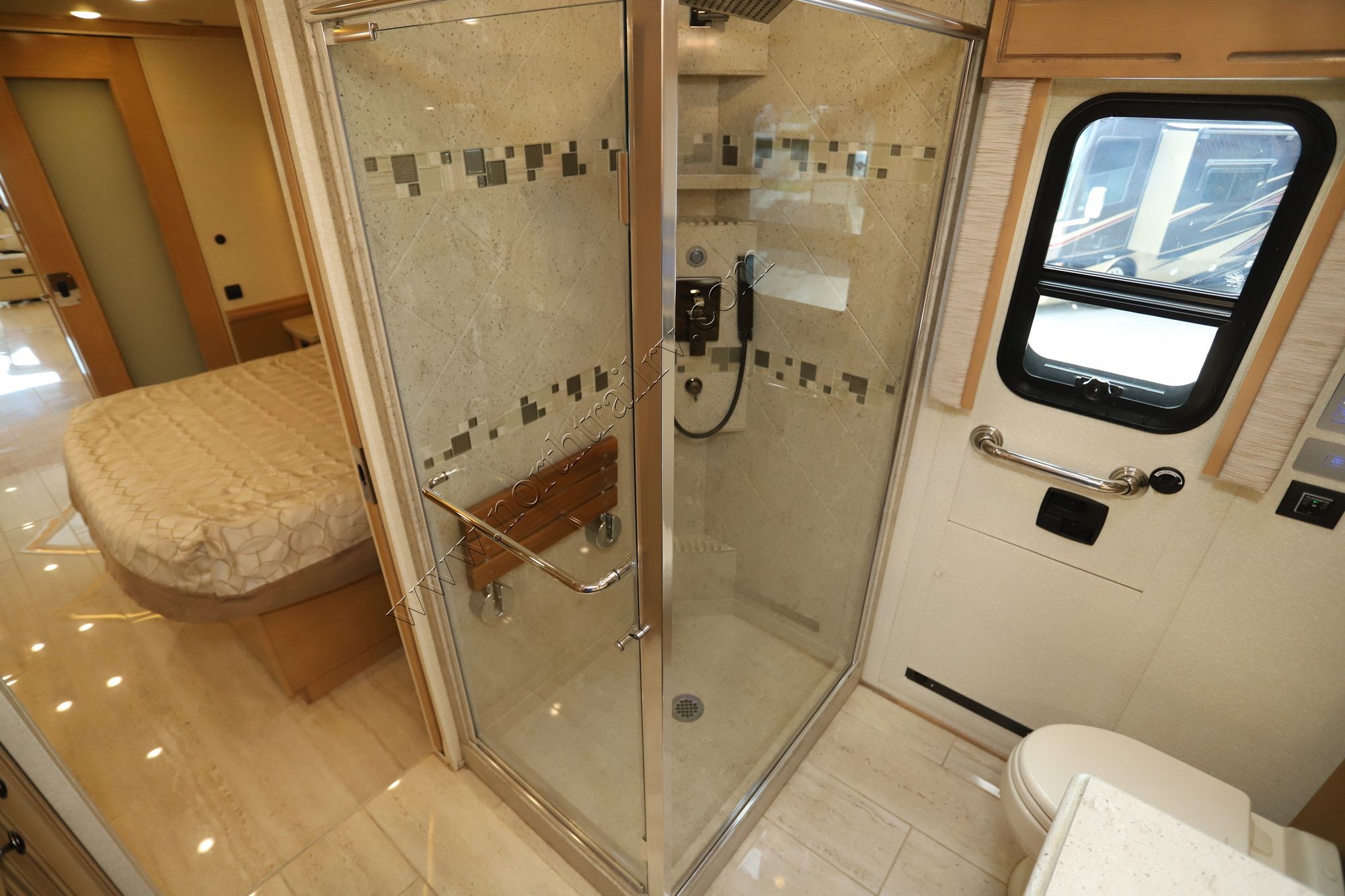 Used 2020 Newmar Dutch Star 4081 Class A  For Sale