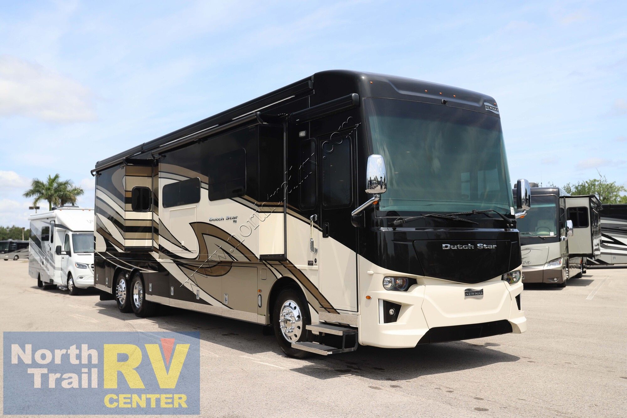 Used 2020 Newmar Dutch Star 4081 Class A  For Sale