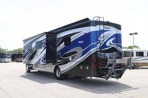 2022 Jayco Seneca Prestige 37K