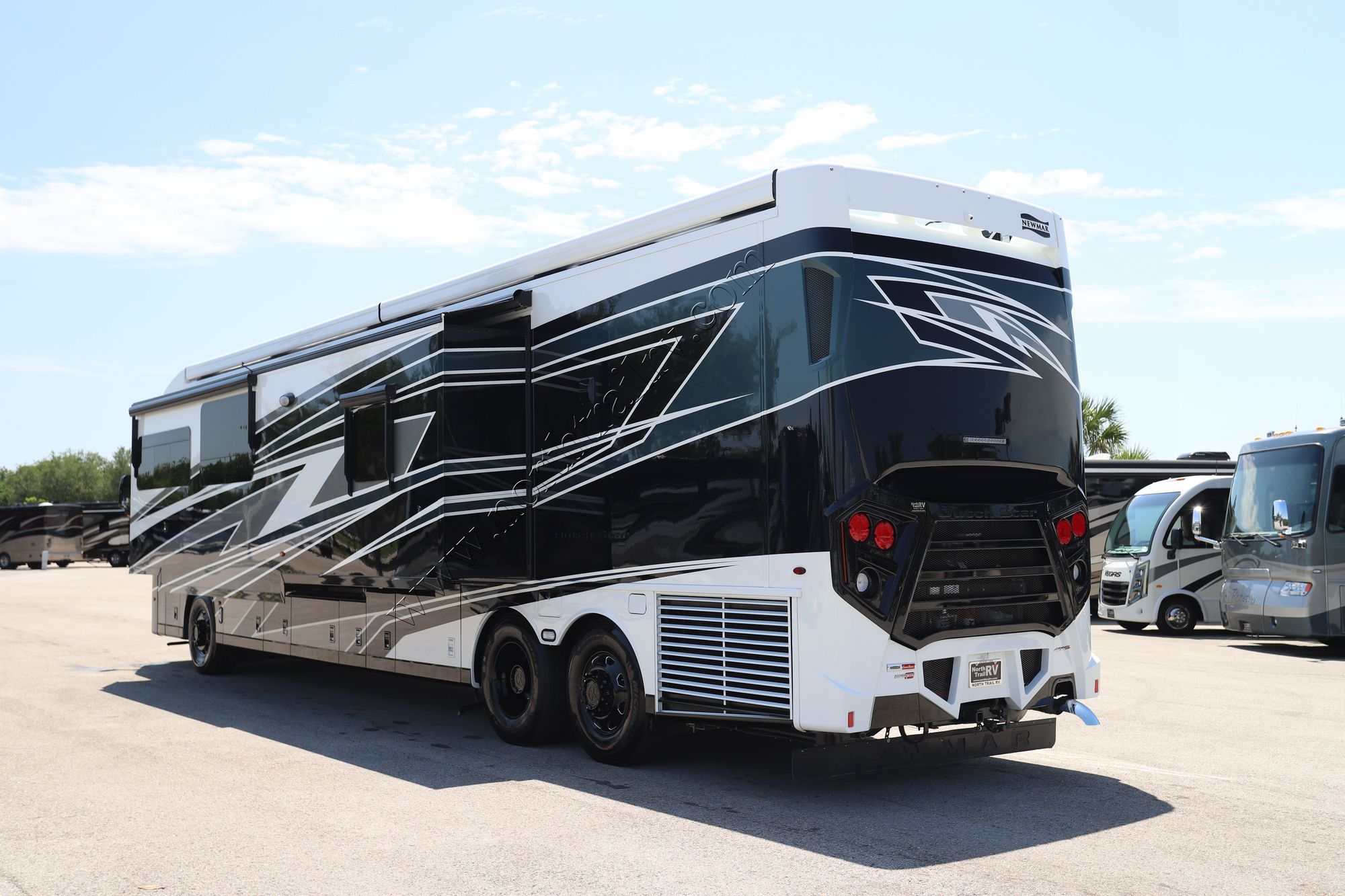 New 2025 Newmar Dutch Star 4369 Class A  For Sale