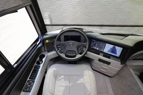 2025 Newmar London Aire 4551