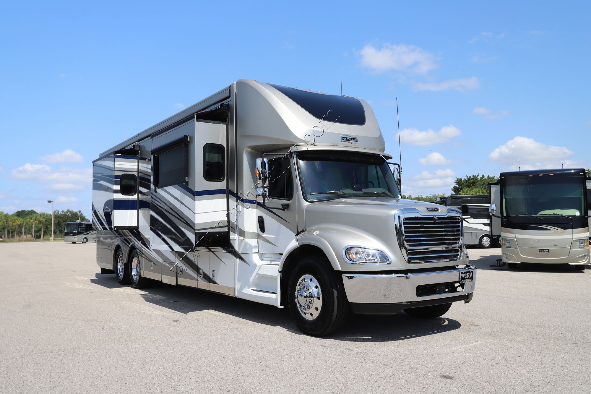 Used 2021 Newmar Supreme Aire 4051 Super C  For Sale