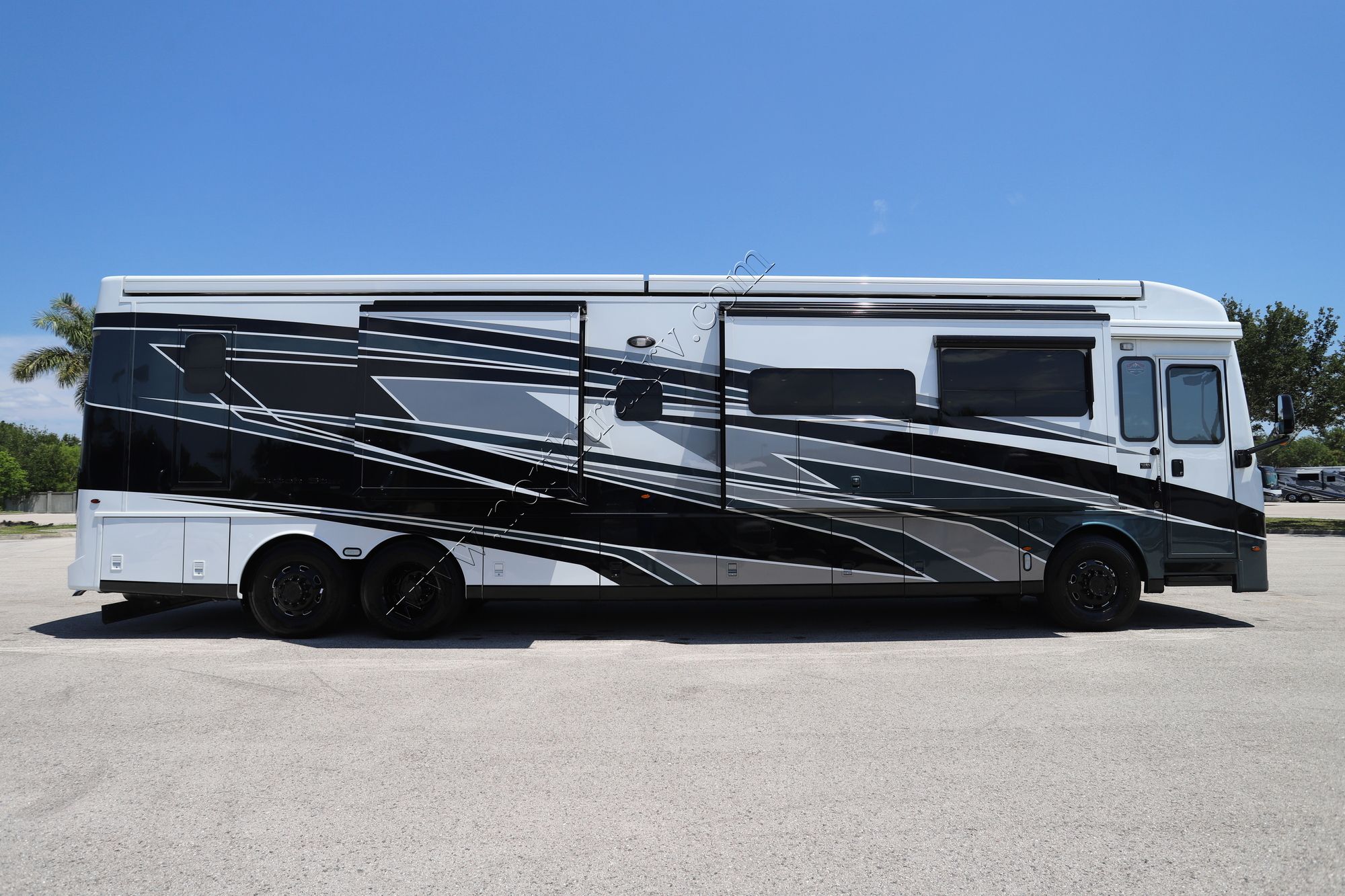 New 2025 Newmar Dutch Star 4369 Class A  For Sale