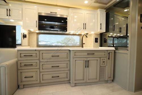 2025 Newmar London Aire 4551