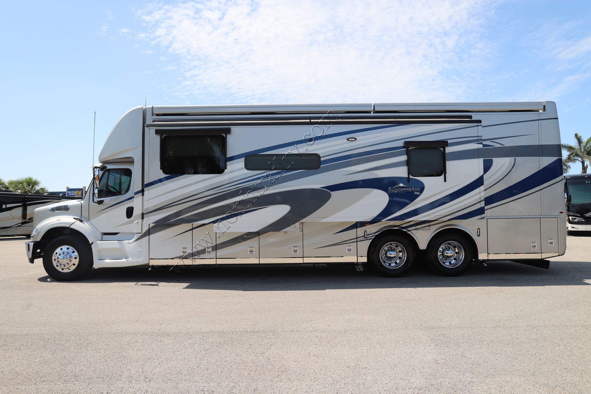 Used 2021 Newmar Supreme Aire 4051 Super C  For Sale