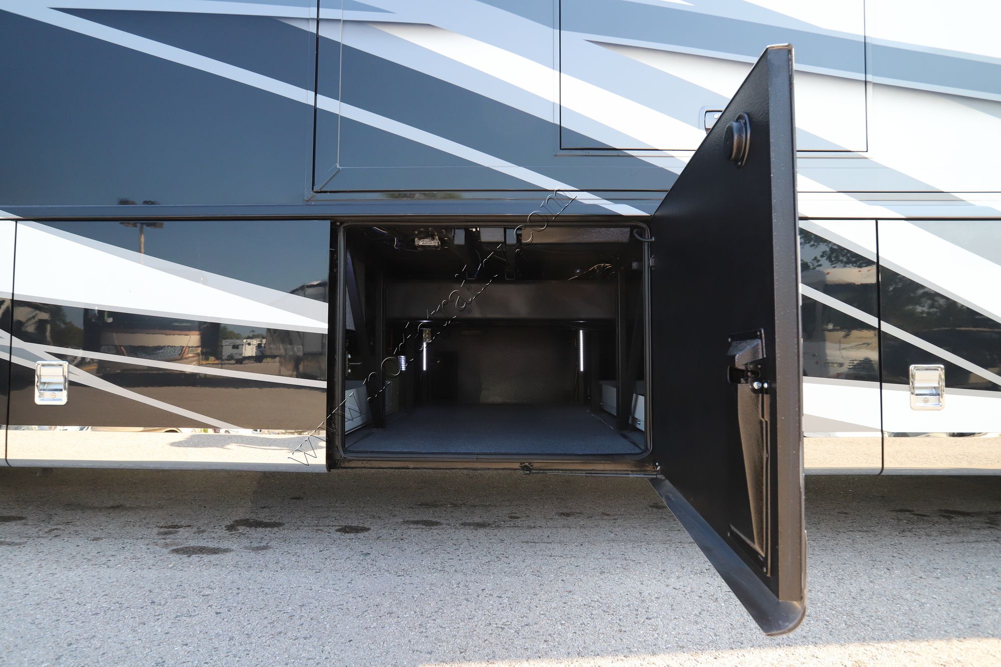 New 2025 Newmar London Aire 4551 Class A  For Sale