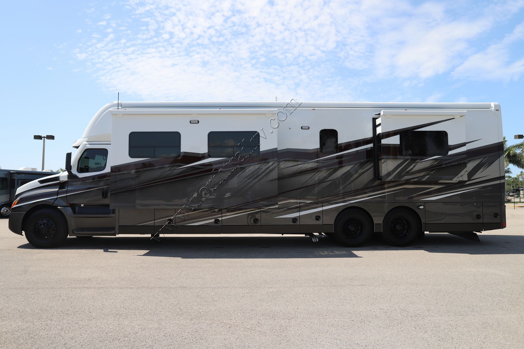 Used 2024 Renegade Rv Xl 45BBC Super C  For Sale