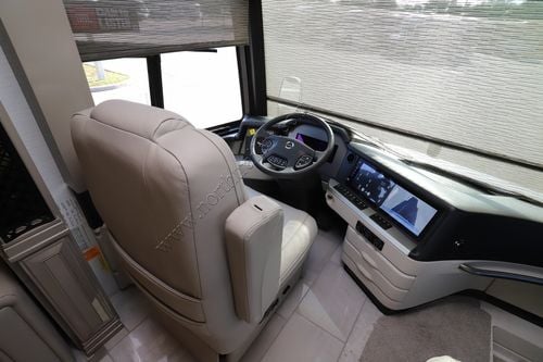 2025 Newmar London Aire 4551