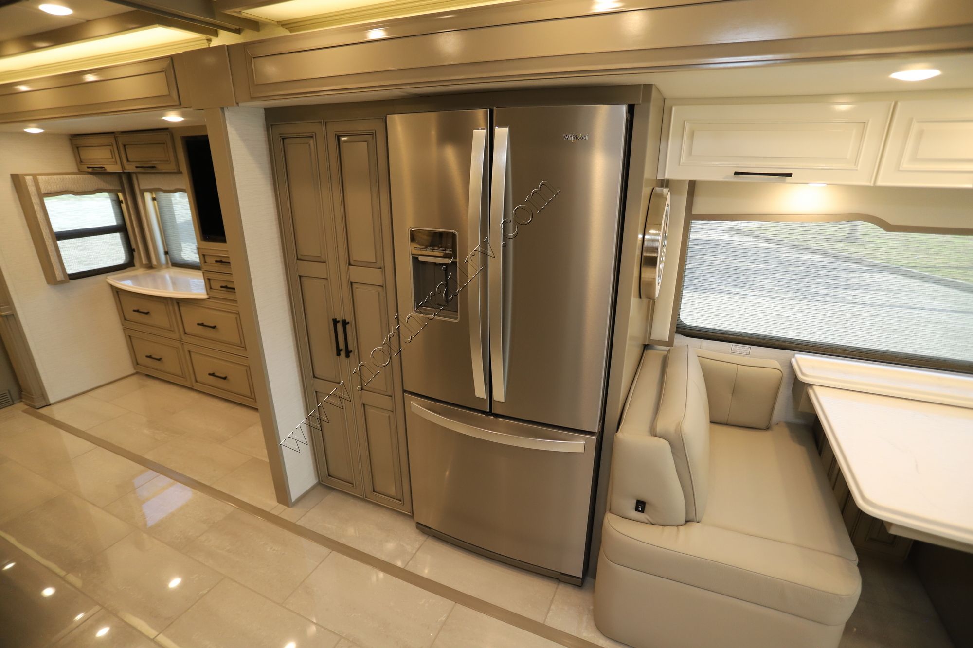 New 2025 Newmar London Aire 4551 Class A  For Sale