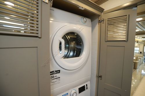 2025 Newmar London Aire 4551