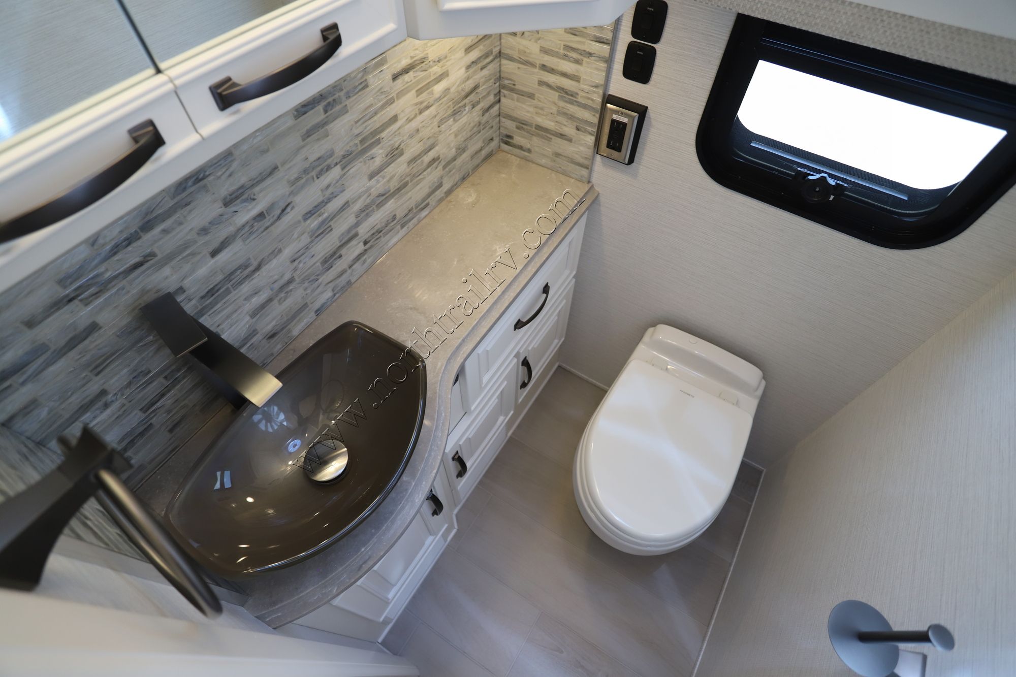 New 2025 Newmar Dutch Star 4369 Class A  For Sale