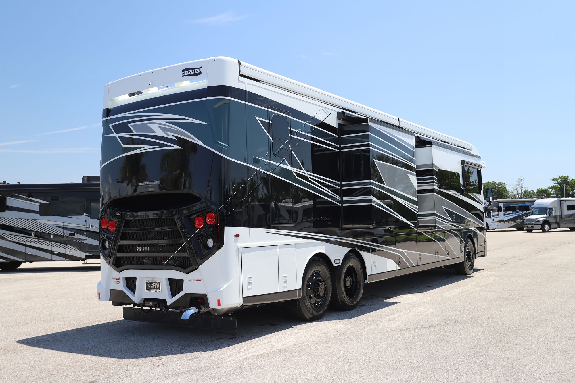 New 2025 Newmar Dutch Star 4369 Class A  For Sale
