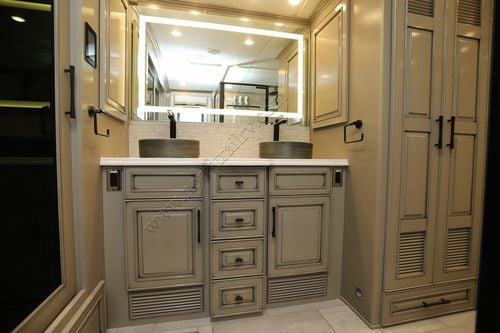 2025 Newmar London Aire 4551